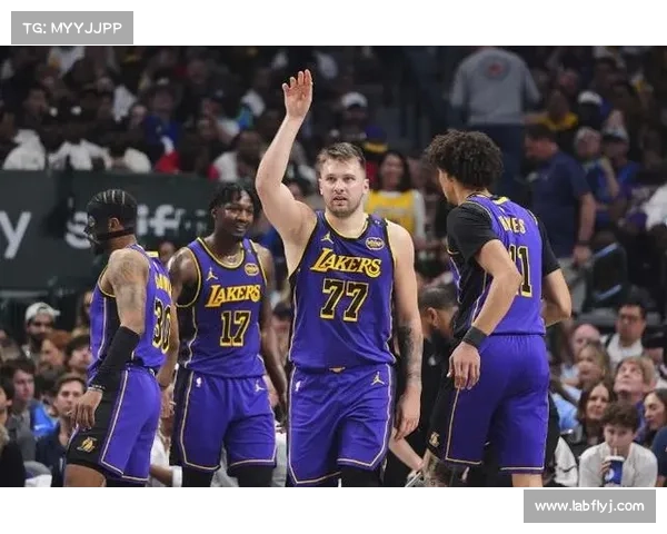 03:30赛事直播NBA常规赛-洛杉矶湖人VS休斯顿火箭 03:30赛事直播NBA常规赛-洛杉矶湖人VS休斯顿火箭
